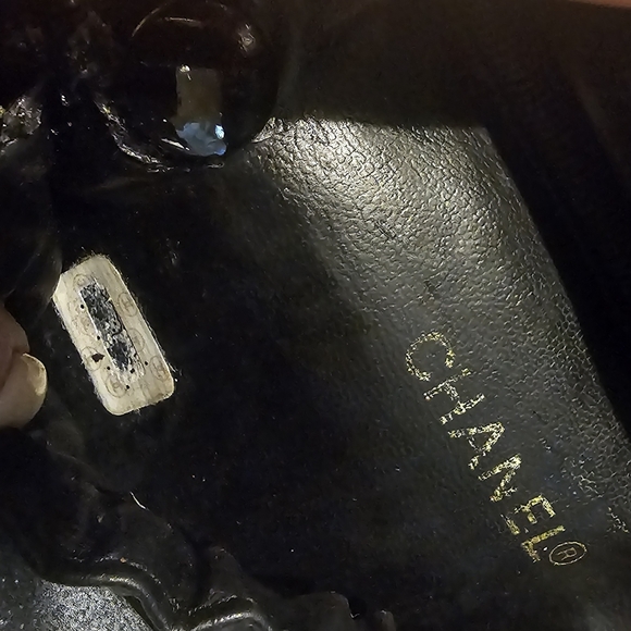 Chanel - Picture 2 of 10